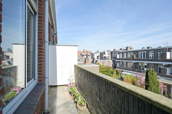 Medium property photo - Van Weede Van Dijkveldstraat 13B, 2582 KP Den Haag